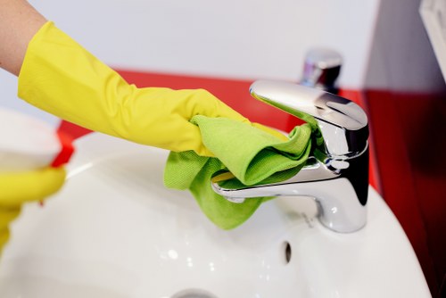 House cleaning service for a flat in Islington with local property access considerations